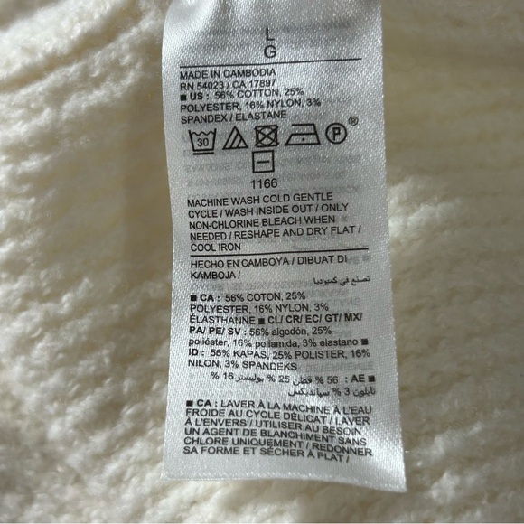 Old Navy Women's Cardigan Cream Pockets Size Large - Picture 4 of 5